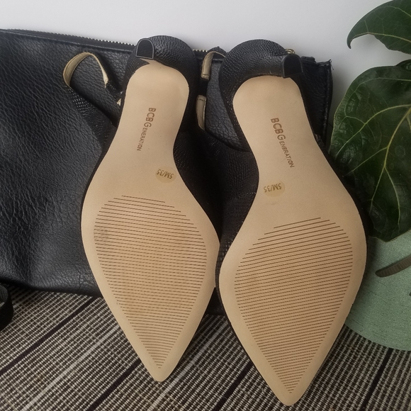 NWOT- BCBGeneration Black Slingback Heels - Picture 6 of 8